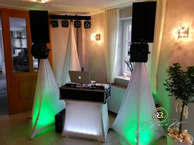 Hölzerne Hochzeit | Zum Golfblick | Hochzeits-DJ René de Rot | Bild 1 von 11
