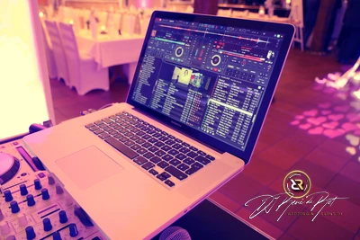 Hochzeit | Scheune Ahrenshof | Hochzeits-DJ René de Rot | Bild 13 von 23