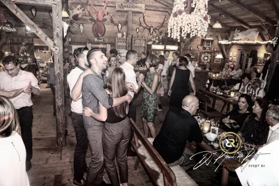 Hölzerne Hochzeit | Ahrenshof | Hochzeits-DJ René de Rot | Bild 17 von 24