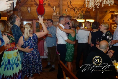 Hölzerne Hochzeit | Ahrenshof | Hochzeits-DJ René de Rot | Bild 21 von 24
