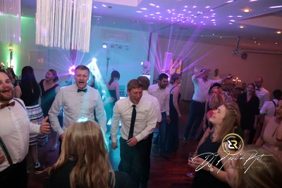 13 | 04 | 2019 - Hochzeit - Ostfriesischer Hof - DJ René de Rot - Bild 10 von 32