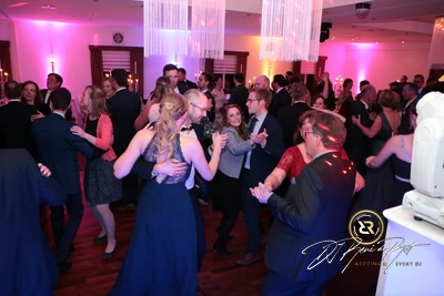 13 | 04 | 2019 - Hochzeit - Ostfriesischer Hof - DJ René de Rot - Bild 15 von 32
