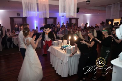 13 | 04 | 2019 - Hochzeit - Ostfriesischer Hof - DJ René de Rot - Bild 29 von 32