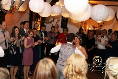 21 | 12 | 2021 - Winterhochzeit - Hof Egbers - Ganderkesee - DJ René de Rot - Bild 2 von 24