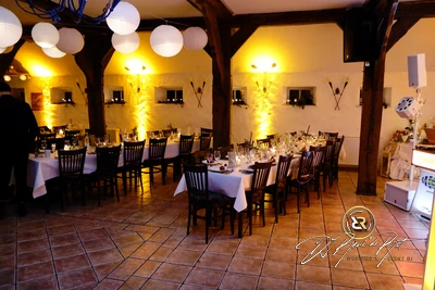 21 | 12 | 2021 - Winterhochzeit - Hof Egbers - Ganderkesee - DJ René de Rot - Bild 10 von 24