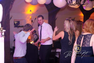 21 | 12 | 2021 - Winterhochzeit - Hof Egbers - Ganderkesee - DJ René de Rot - Bild 20 von 24