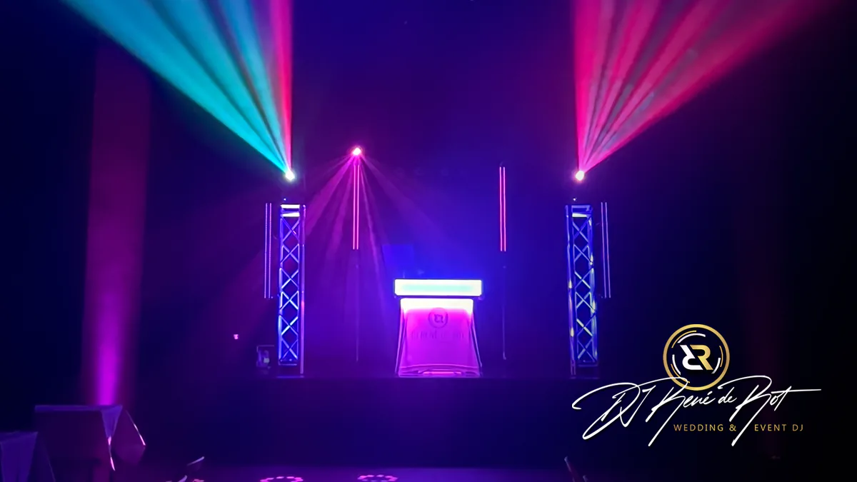 Mobile DJ-Lightshow mit vier Eurolite LED STP-14 Sunbars