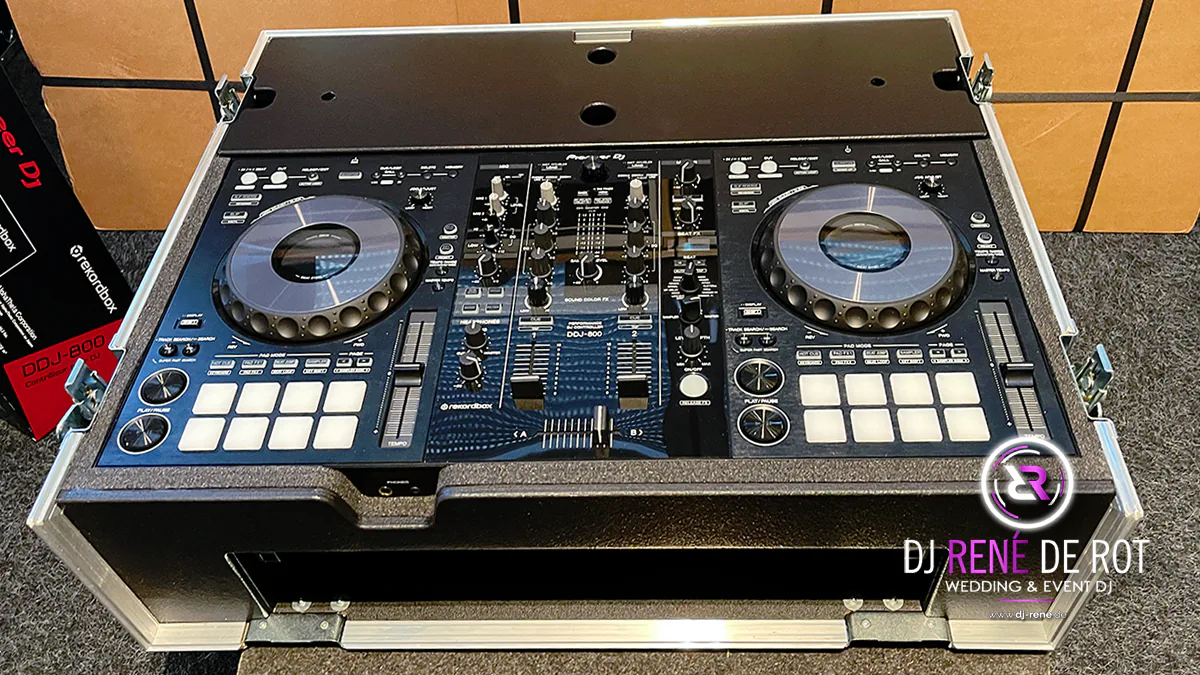 Das neue Case für den DDJ-800