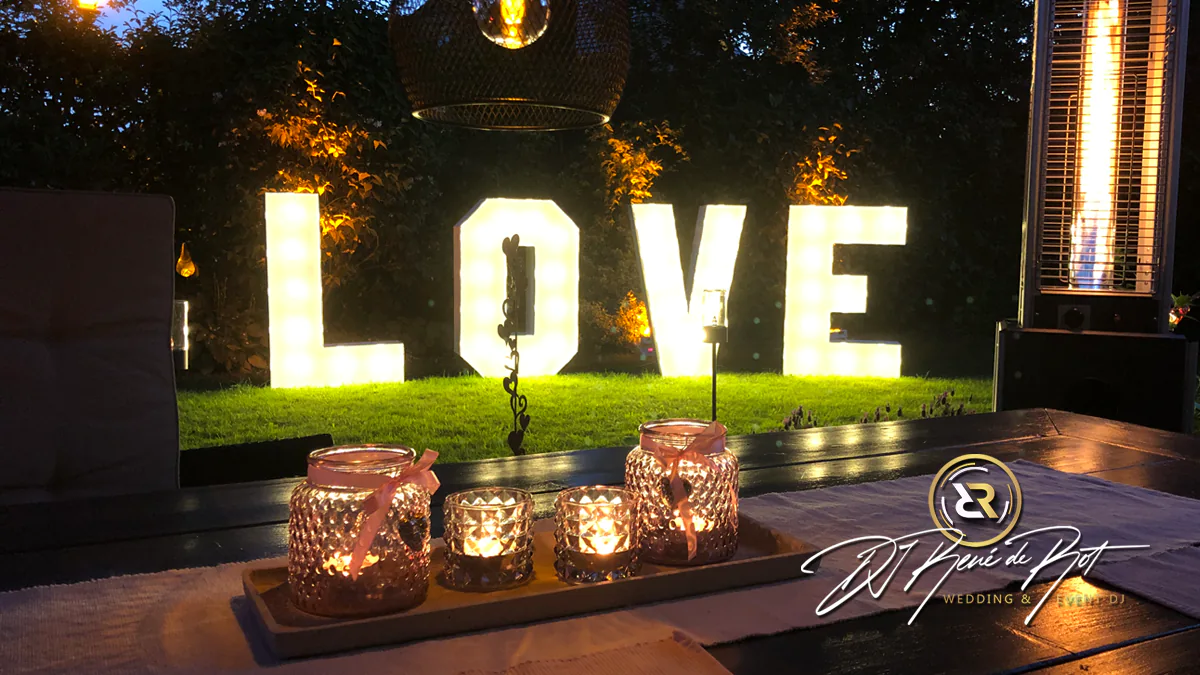 XXL LOVE Buchstaben Hochzeit
