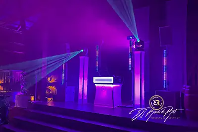 Hochzeits-DJ Setup mit professioneller Lichttechnik von DJ René de Rot in Oldenburg